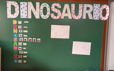 SEGUIMOS CON LA PALABRA DINOSAURIO